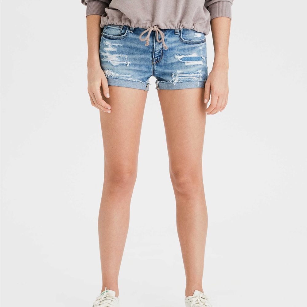 CLASSIC DISTRESSED AE DENIM SHORTS